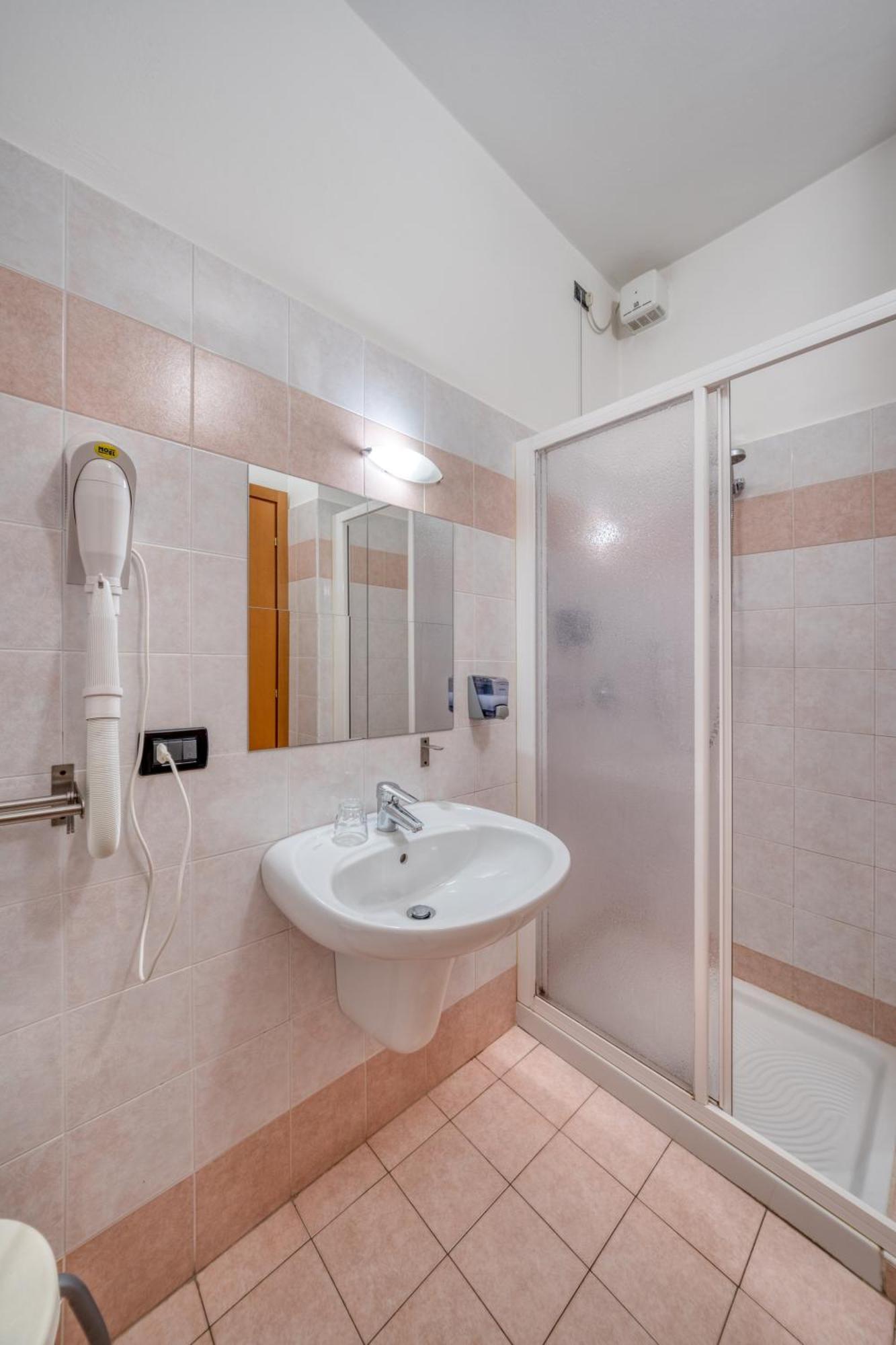 Hotel Martinelli Ronzo-Chienis Cameră foto
