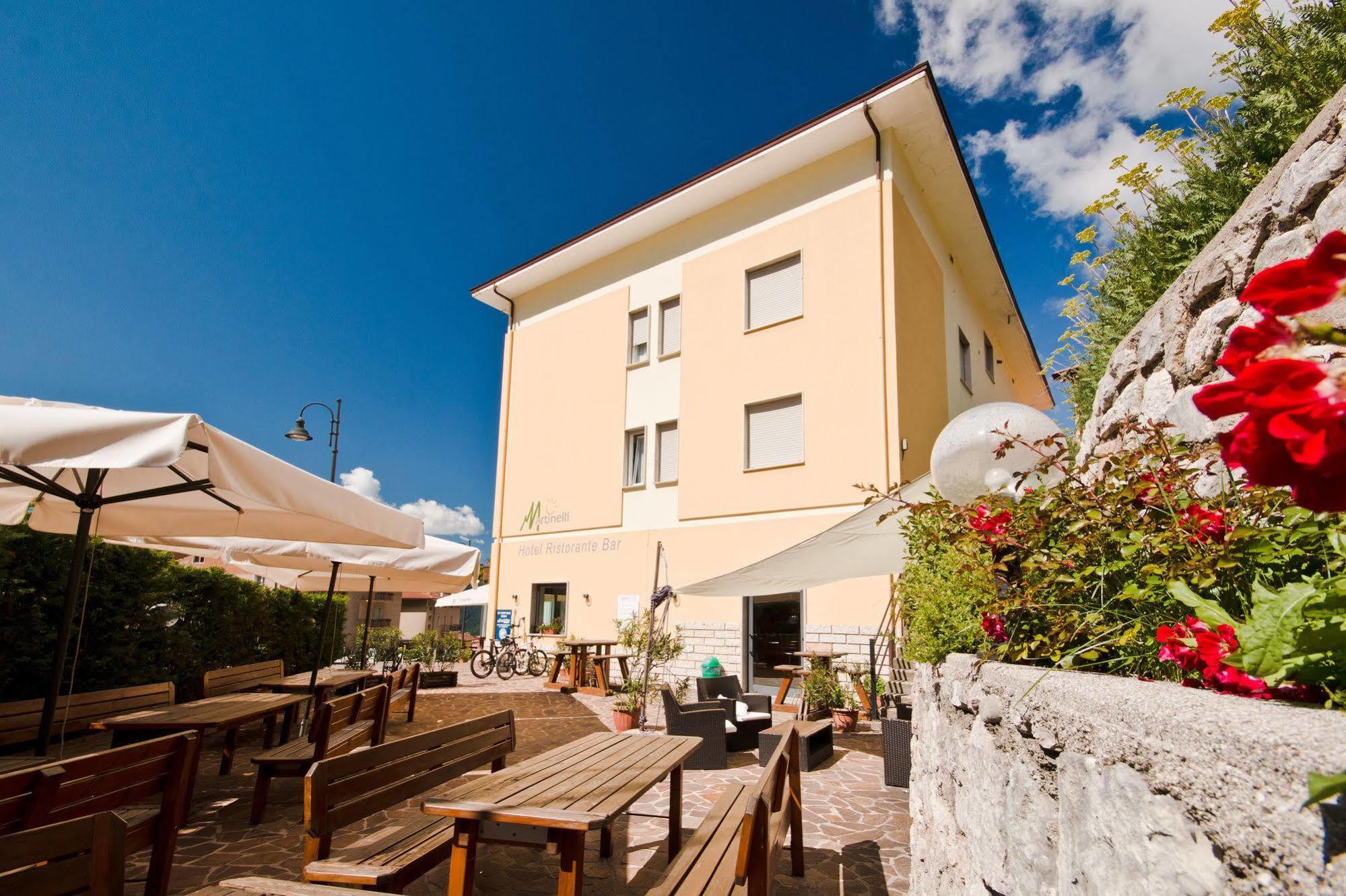 Hotel Martinelli Ronzo-Chienis Exterior foto